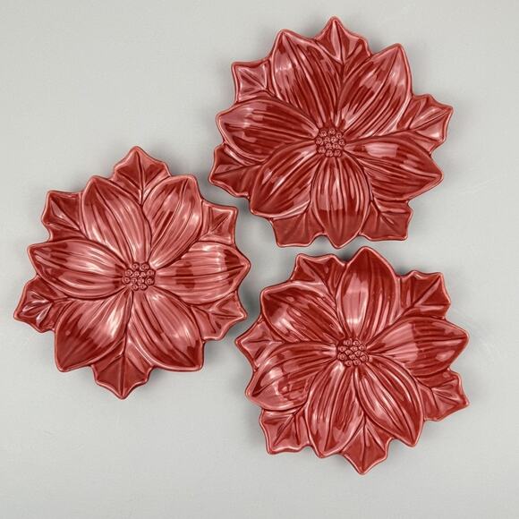 Williams Sonoma Poinsettia Appetizer Plates Set 3 Stoneware Christmas Dessert - Picture 1 of 8